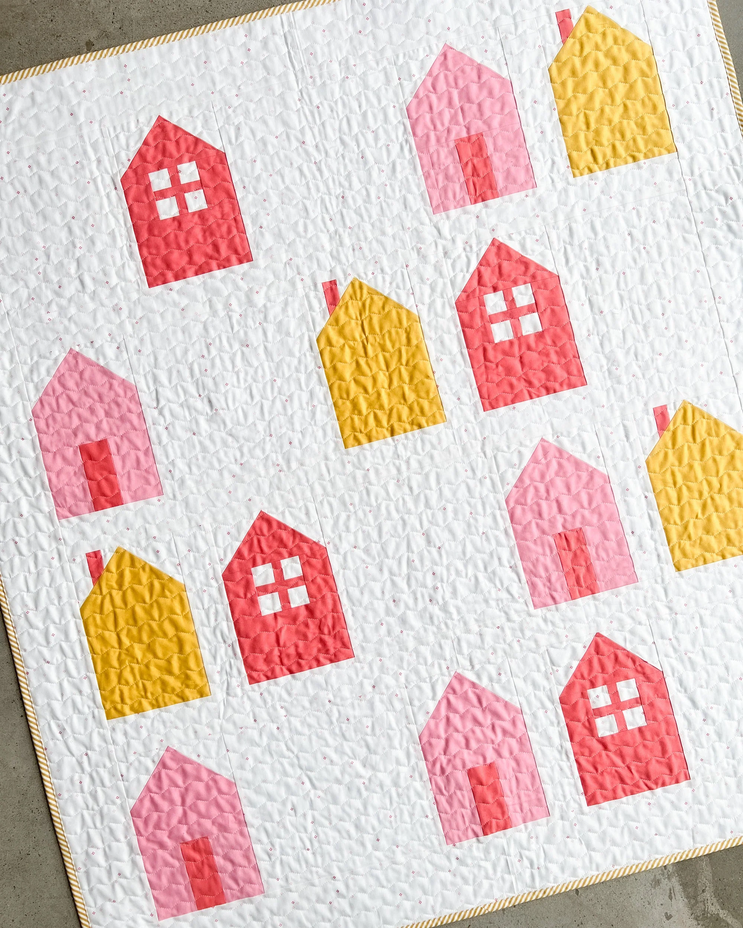 Cozy Village Quilt - Set of 5