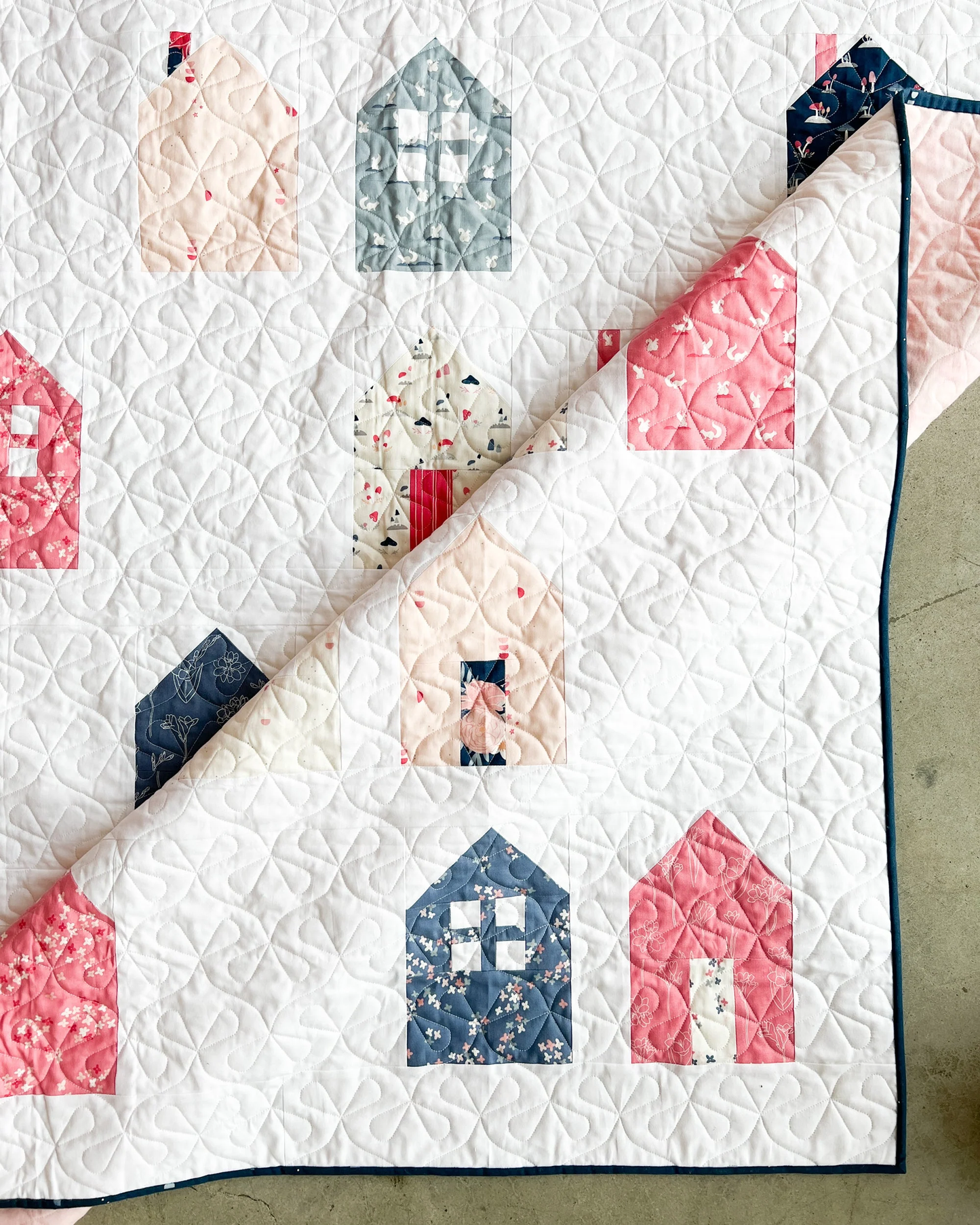 Cozy Village Quilt - Set of 5