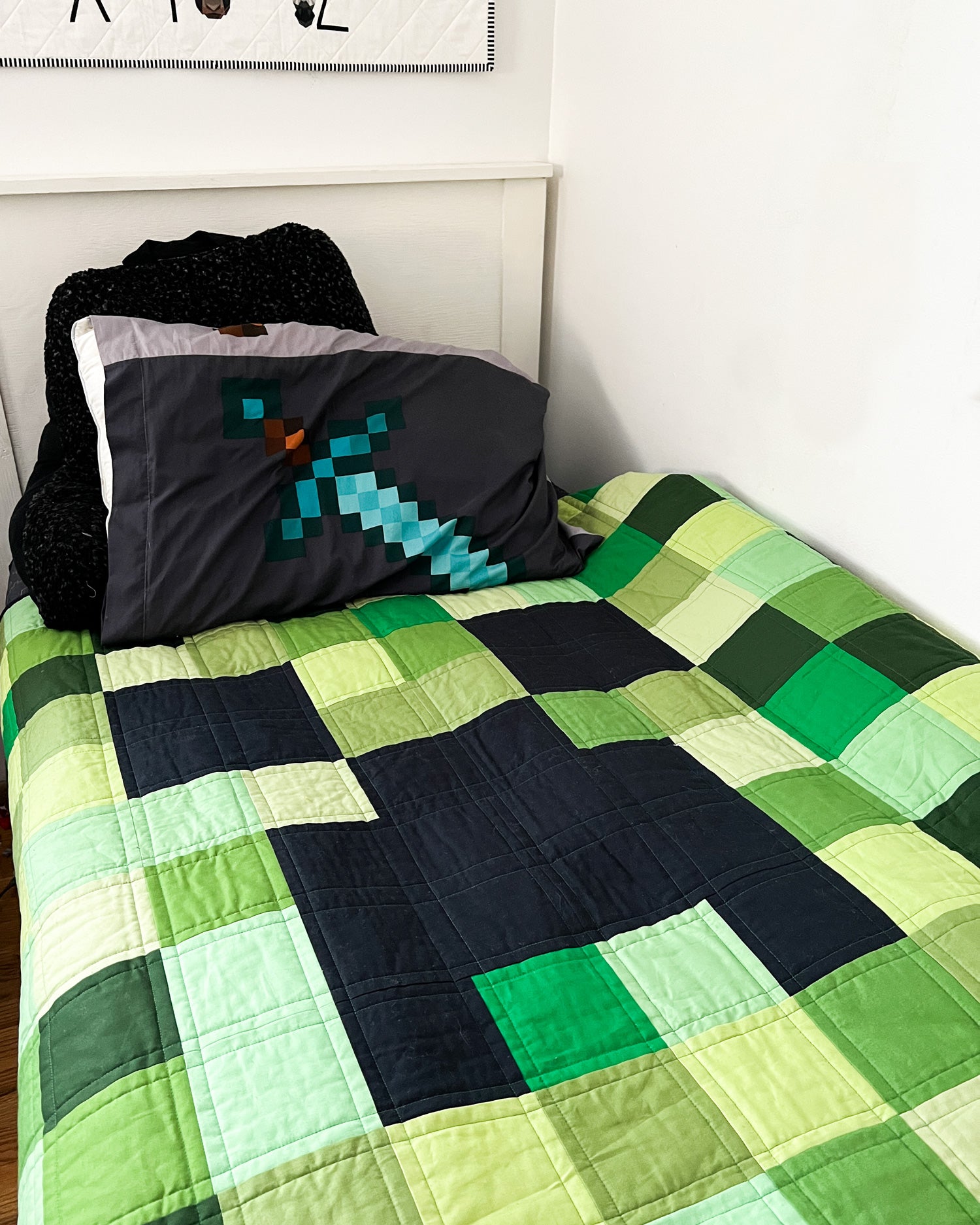 Minecraft Creeper Quilt (Tutorial) - Cotton and Joy minecraft-creeper-quilt-tutorial-cotton-and-joy