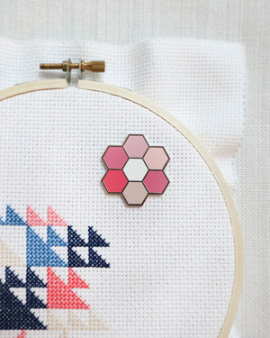 Hexie Blooms Needle Minder - Pink