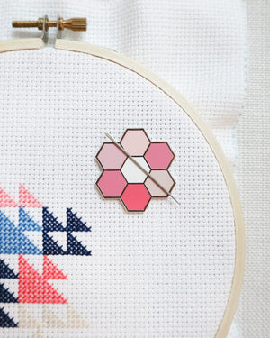 Hexie Blooms Needle Minder - Pink