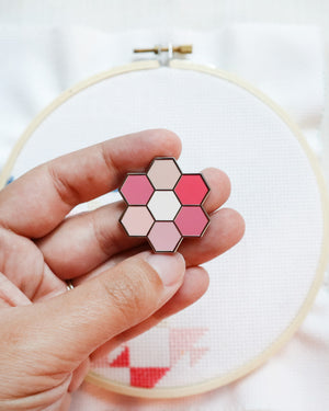 Hexie Blooms Needle Minder - Pink