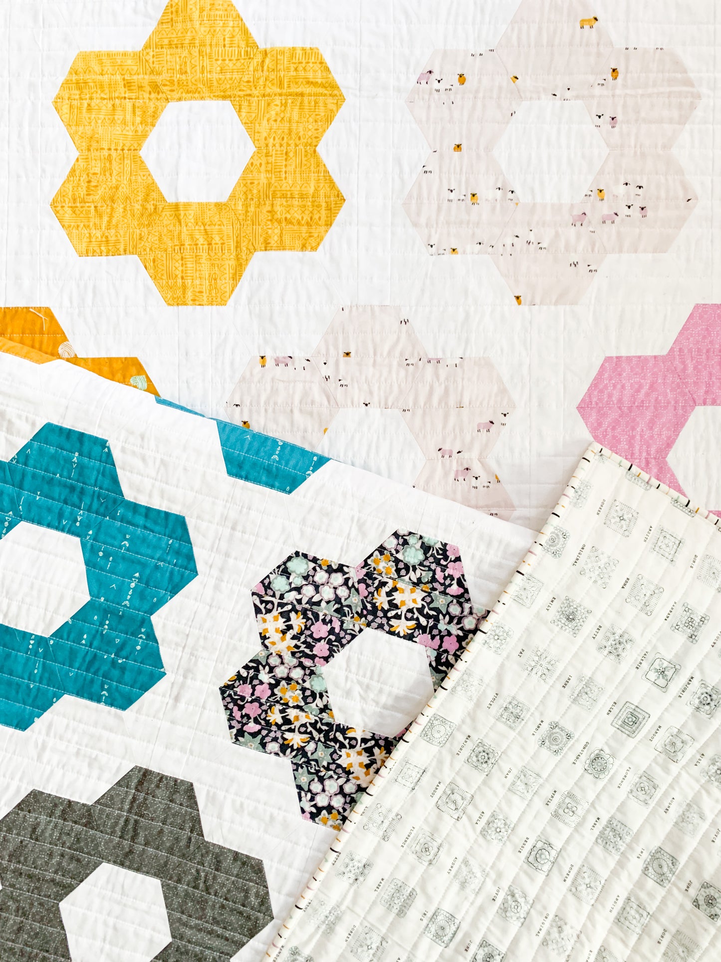 Hexie Blooms Quilt Pattern (Download)